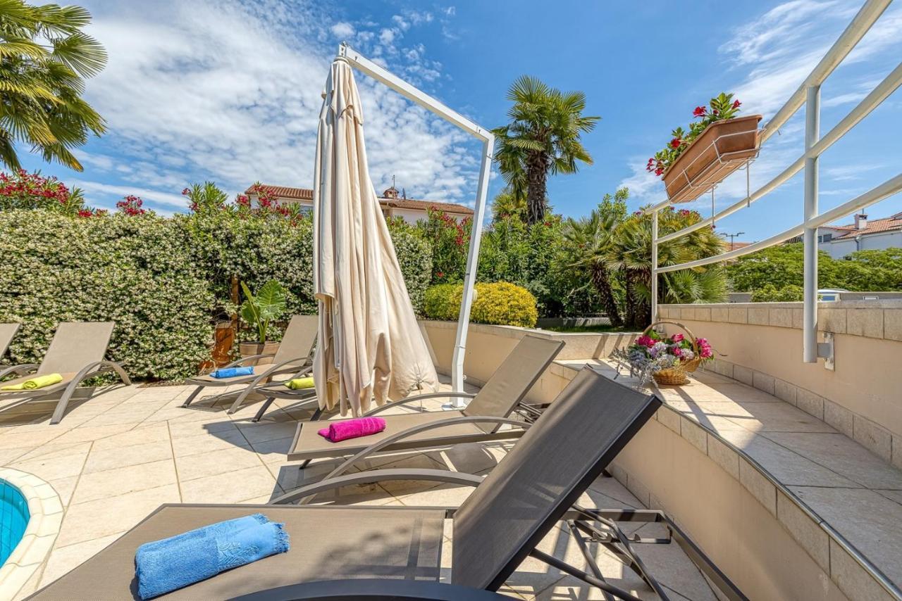 Apartment Complex Irena With Pool Porec Exterior photo